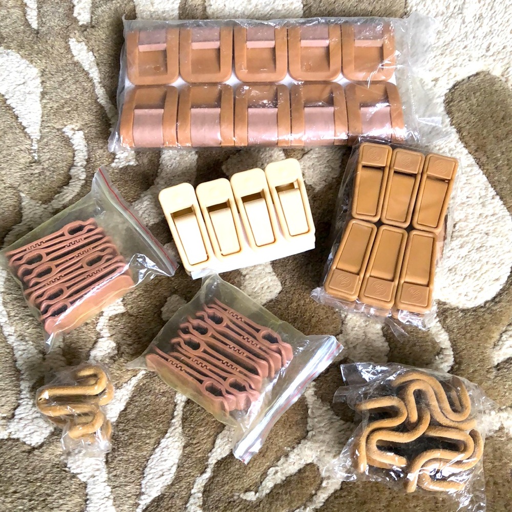 Huggable Hangers clips